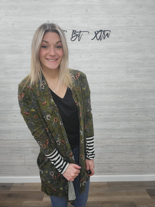 FLORAL AND STRIPE CARDIGAN