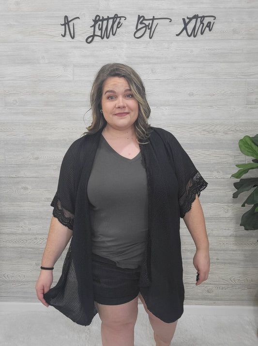 SCALLOP LACE TRIM KIMONO