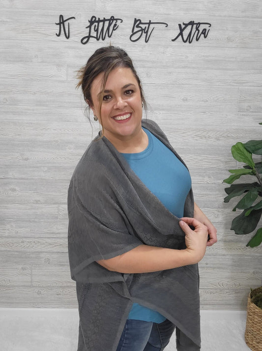 GRAY WOVEN LONGLINE TRIBAL KIMONO