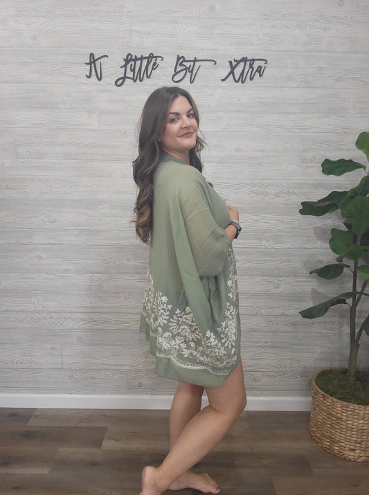 Floral Embroidered Stitch Kimono